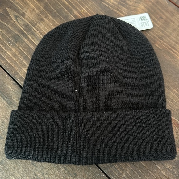 Adidas Beanie black standard fit NWT - Picture 3 of 3